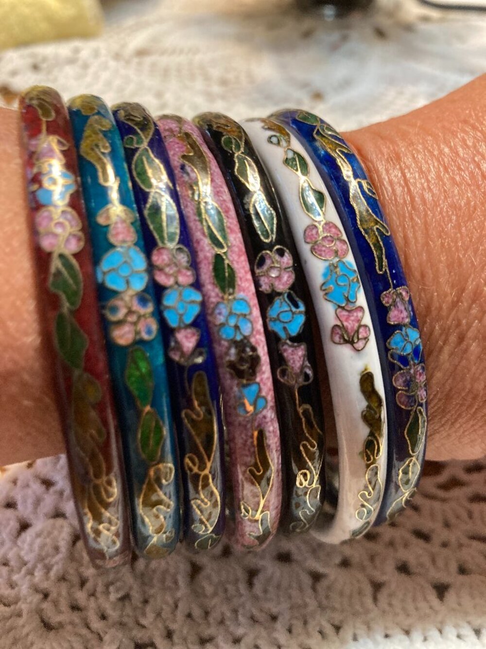Cloisonné Enamel Bangle Bracelet Set – 7 Matching Bangles – Excellent Condition
